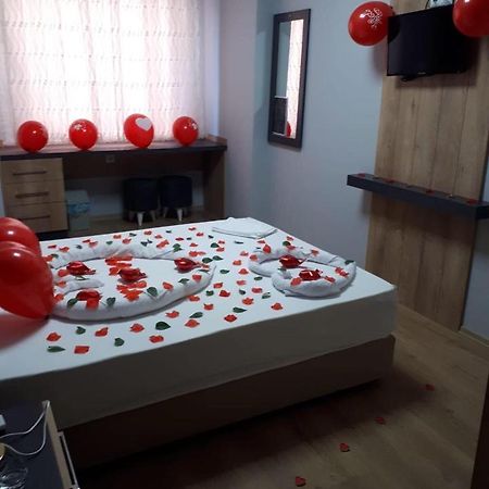Esas Pansiyon Gemlik ภายนอก รูปภาพ